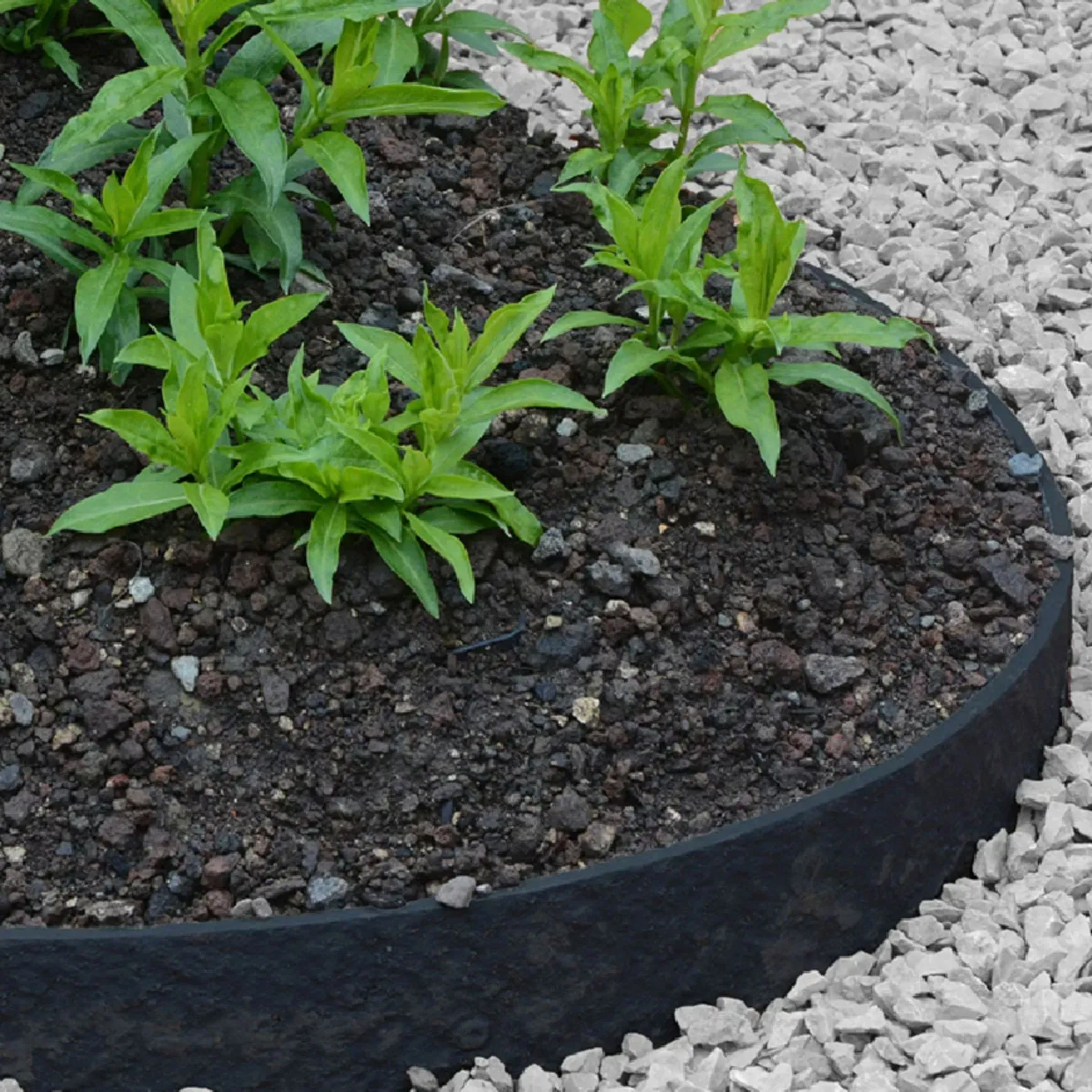 Recycled Plastic Garden Edging in Anthracite 1800cm