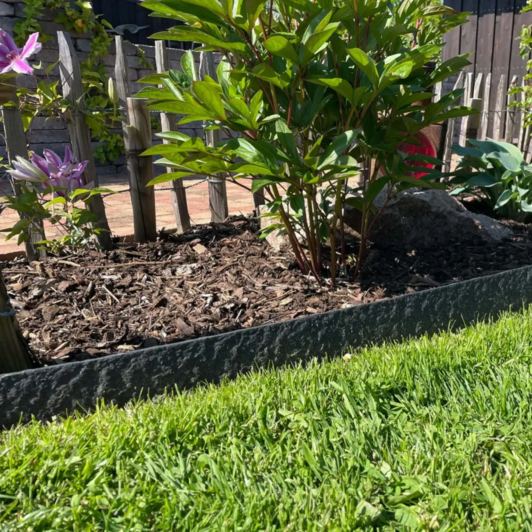 Recycled Plastic Garden Edging in Anthracite 1800cm