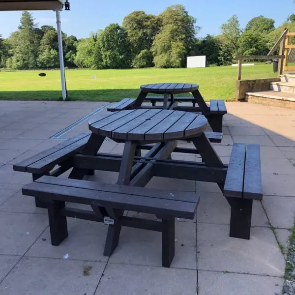 Dartmouth Round Recycled Plastic Picnic Table