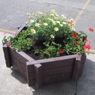 Vinca 4 Recycled Plastic Planter - Image 1