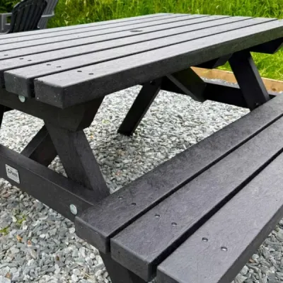 Salcombe Recycled Plastic Picnic Table